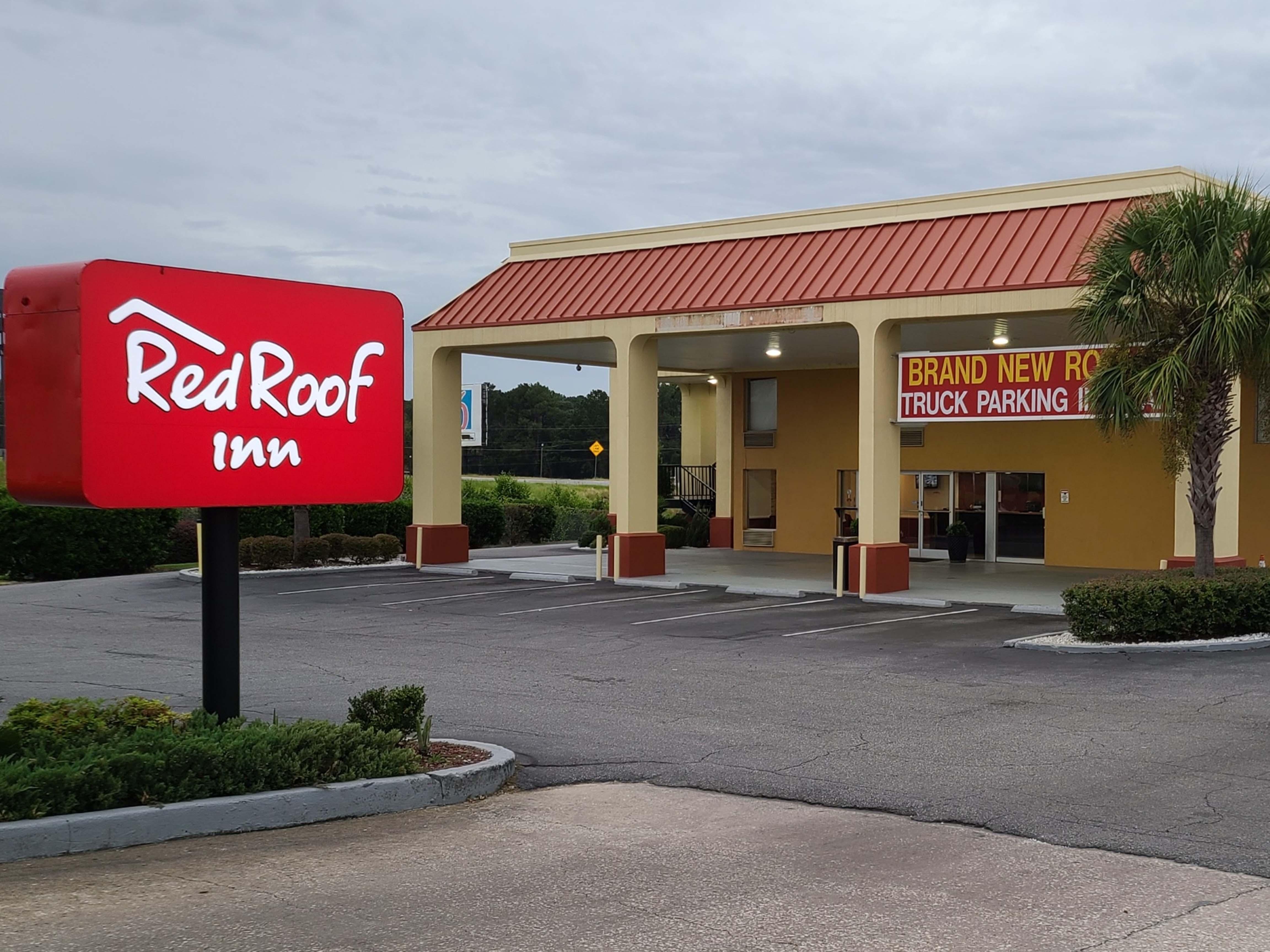 Red Roof Inn Tifton Exterior photo